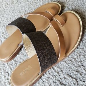 pratt logo and leather sandal
